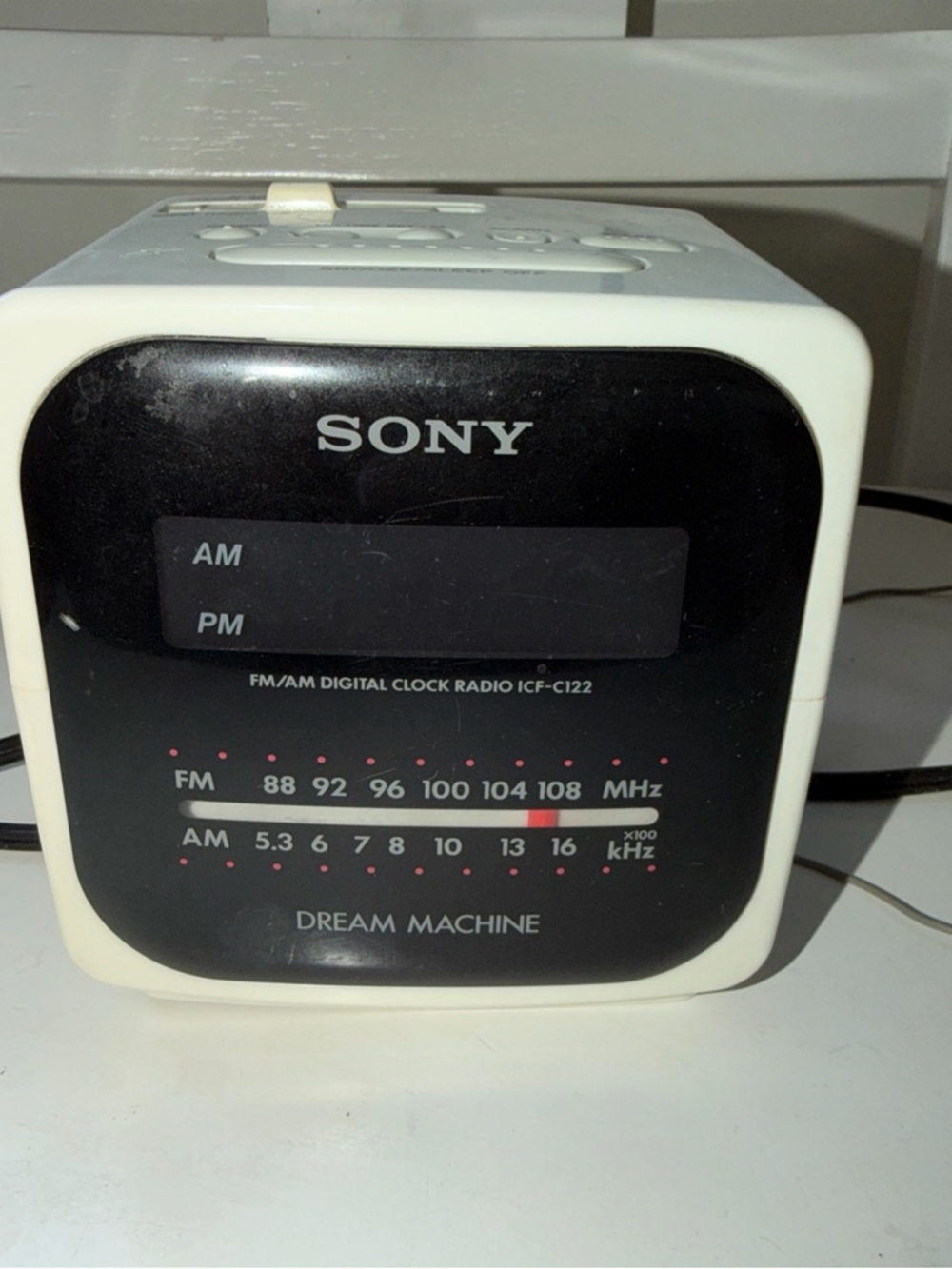 Sony White and Black Dream Machine AM/FM Clock Radio